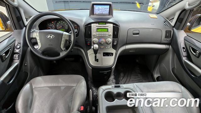 Hyundai Starex 2015 — photo 10