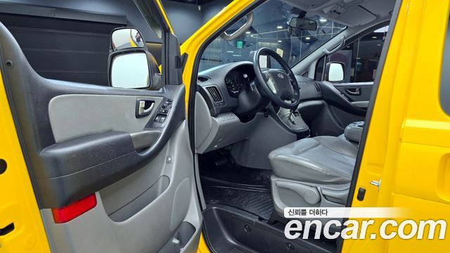 Hyundai Starex 2015 — photo 13