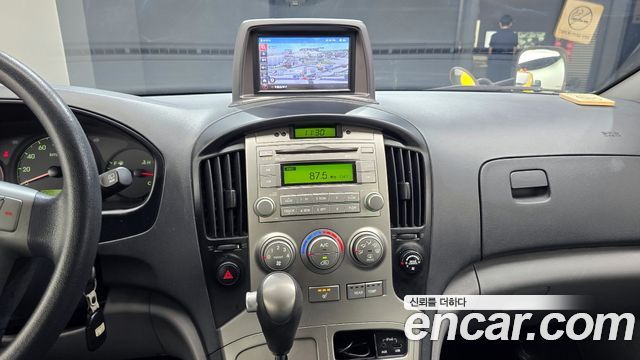Hyundai Starex 2015 — photo 20