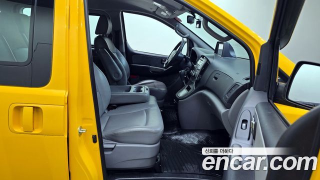 Hyundai Starex 2015 — photo 16