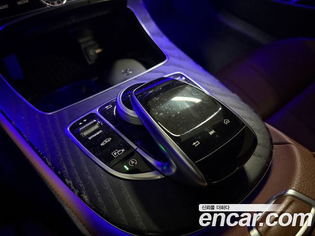 Mercedes-Benz E-Class 2019 — photo 13