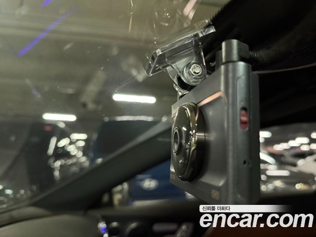 Mercedes-Benz E-Class 2019 — photo 16