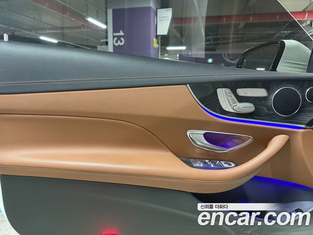 Mercedes-Benz E-Class 2019 — photo 18