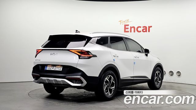Kia Sportage 2023 — photo 2
