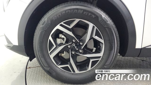 Kia Sportage 2023 — photo 5