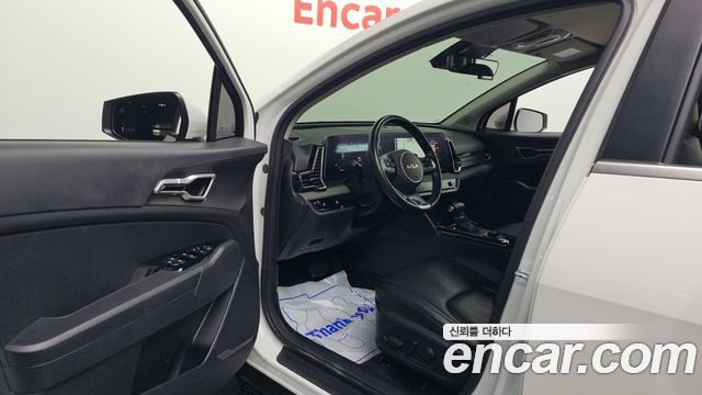 Kia Sportage 2023 — photo 10