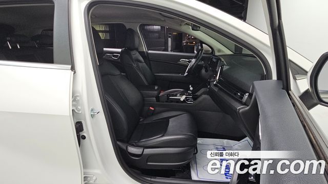 Kia Sportage 2023 — photo 12