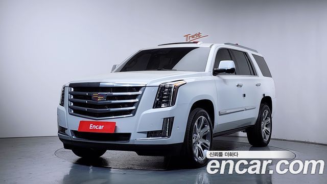 Cadillac Escalade 2018 — photo 1