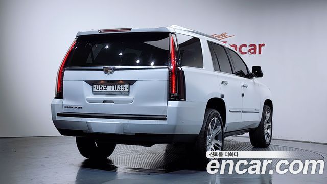 Cadillac Escalade 2018 — photo 2