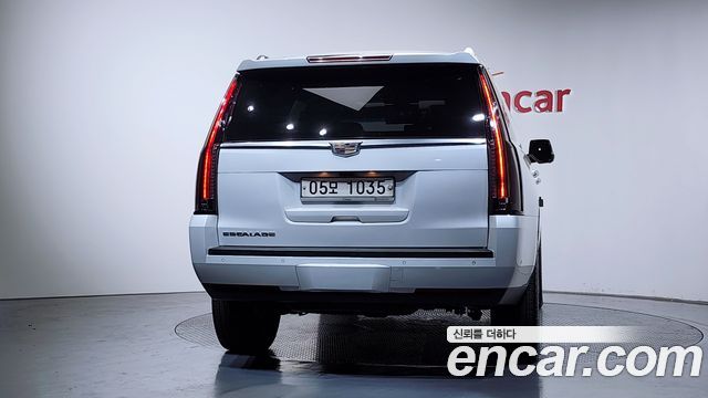 Cadillac Escalade 2018 — photo 4