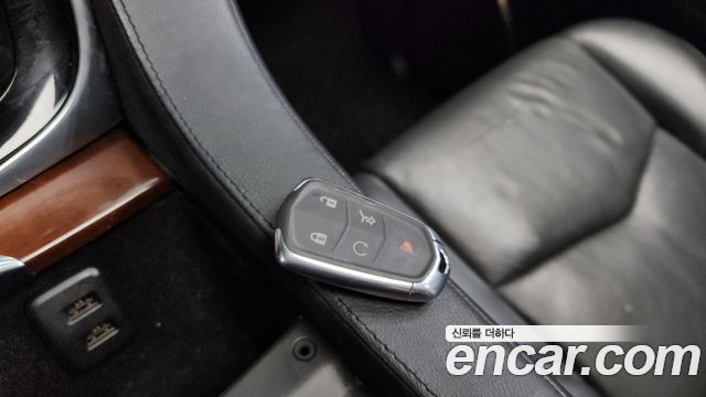 Cadillac Escalade 2018 — photo 20