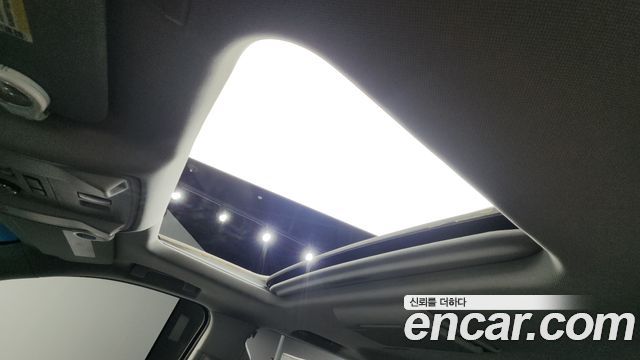 Cadillac Escalade 2018 — photo 22