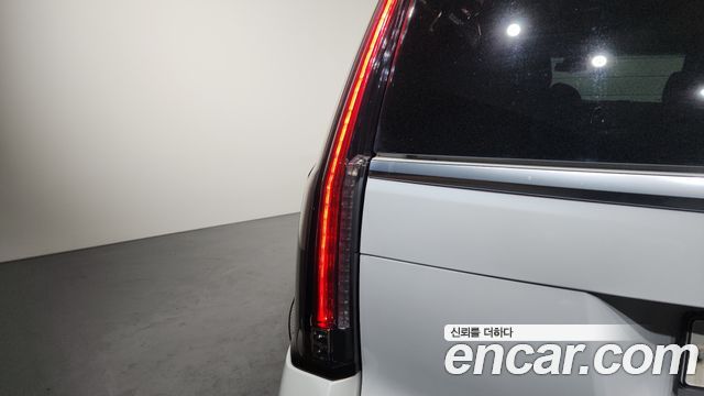 Cadillac Escalade 2018 — photo 9