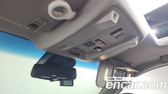 Cadillac Escalade 2018 — photo 28