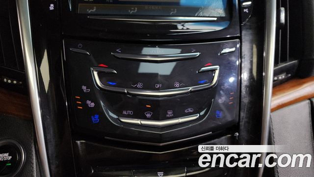 Cadillac Escalade 2018 — photo 33
