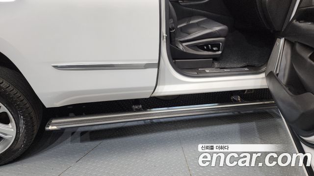 Cadillac Escalade 2018 — photo 38