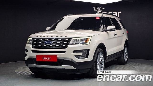 Ford Explorer 2017 — photo 1