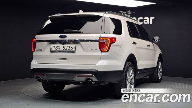 Ford Explorer 2017 — photo 2