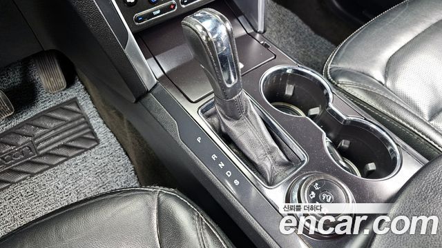 Ford Explorer 2017 — photo 9