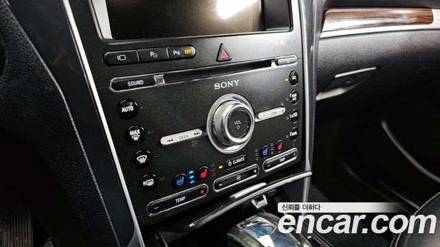Ford Explorer 2017 — photo 15