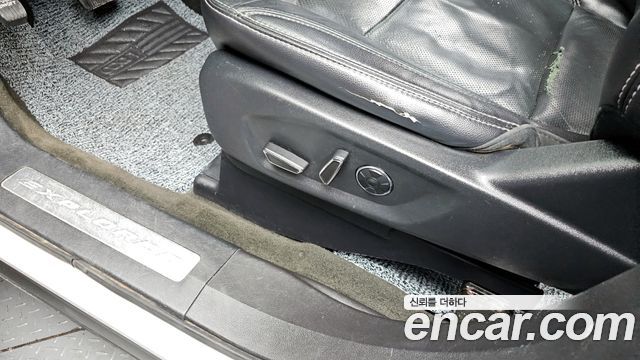 Ford Explorer 2017 — photo 16