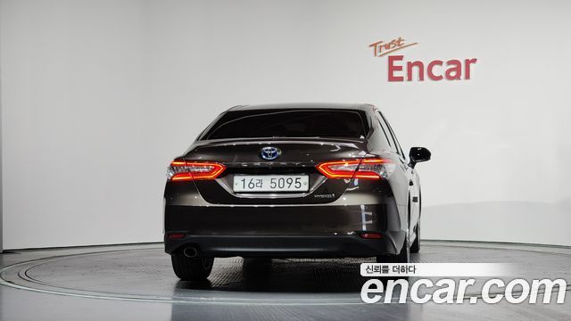 Toyota Camry 2018 — photo 4