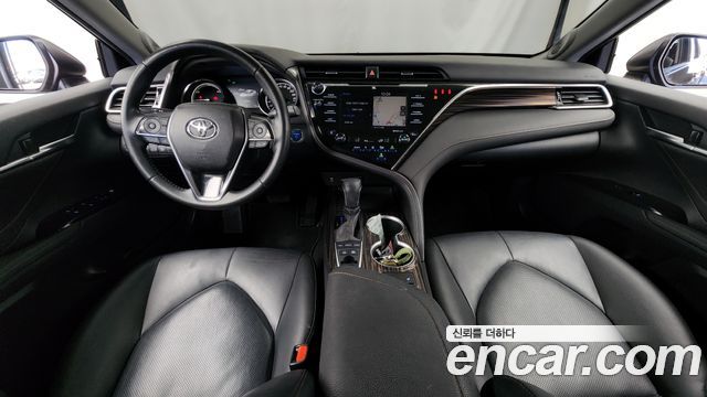 Toyota Camry 2018 — photo 7