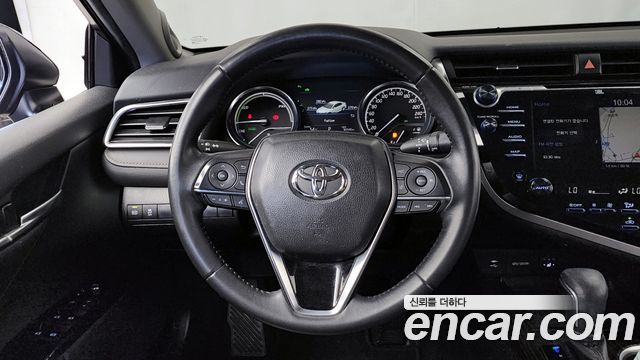Toyota Camry 2018 — photo 13