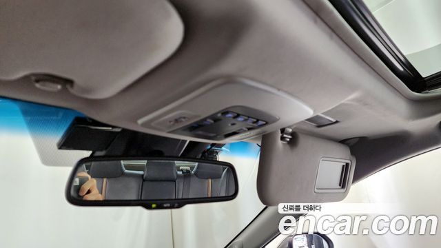 Toyota Camry 2018 — photo 17