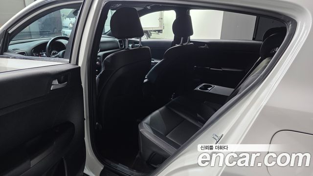 Kia Sportage 2022 — photo 11