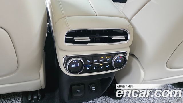 Genesis GV80 2023 — photo 25
