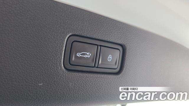 Genesis GV80 2023 — photo 30