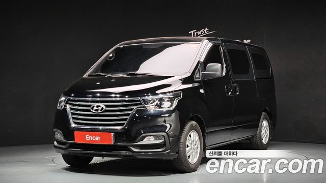 Hyundai Starex 2020 — photo 1