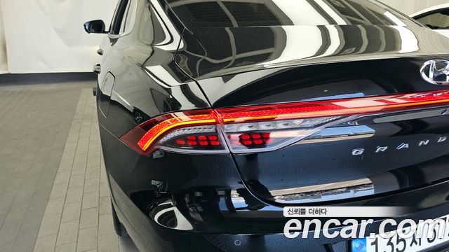 Hyundai Grandeur 2022 — photo 9