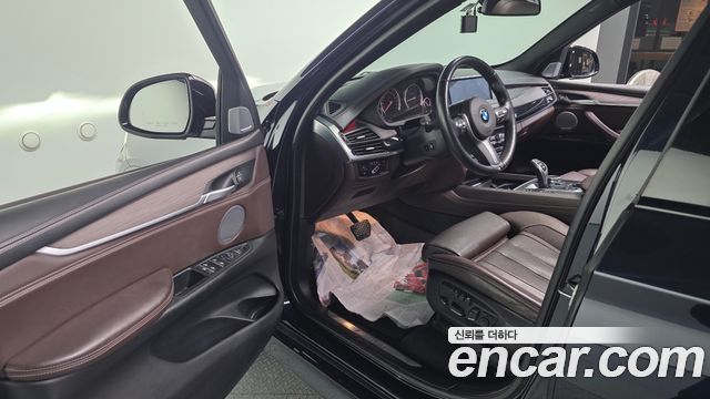 BMW X5 2015 — photo 10