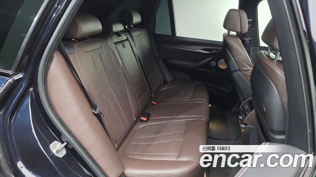 BMW X5 2015 — photo 11
