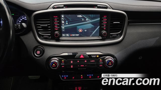 Kia Sorento 2016 — photo 16