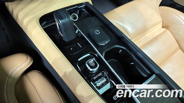 Volvo V90 2021 — photo 12