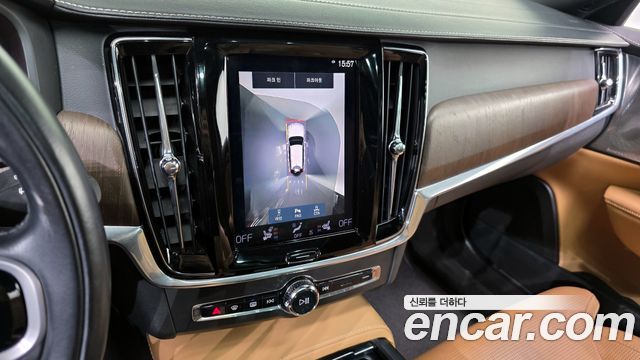 Volvo V90 2021 — photo 24