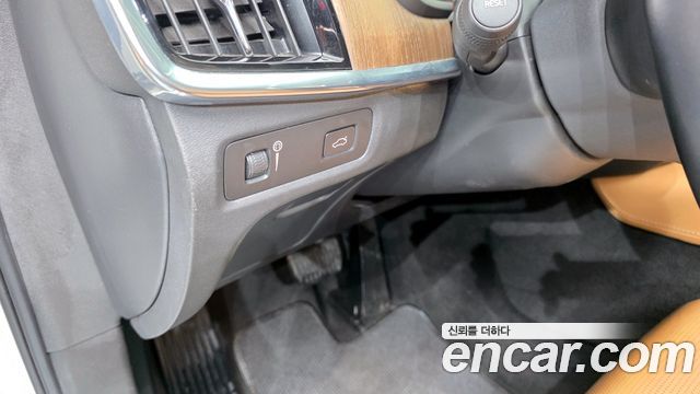 Volvo V90 2021 — photo 25