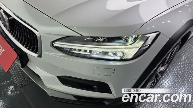 Volvo V90 2021 — photo 8