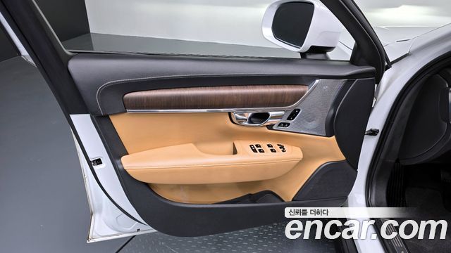 Volvo V90 2021 — photo 14
