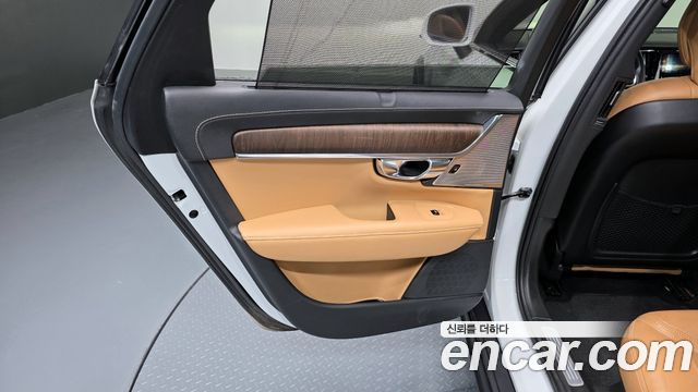 Volvo V90 2021 — photo 15