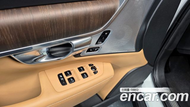 Volvo V90 2021 — photo 29