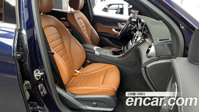 Mercedes-Benz GLC-Class 2022 — photo 11