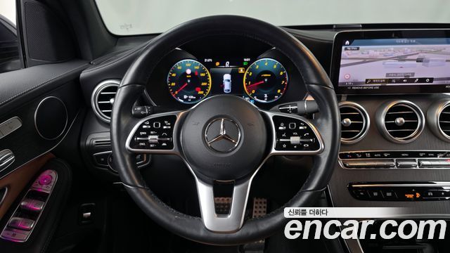 Mercedes-Benz GLC-Class 2022 — photo 13