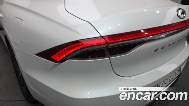 Hyundai Grandeur 2022 — photo 9