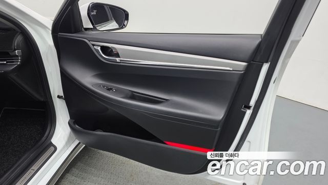 Hyundai Grandeur 2022 — photo 14