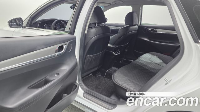Hyundai Grandeur 2022 — photo 16