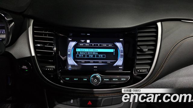 Chevrolet Korea Trax 2018 — photo 23